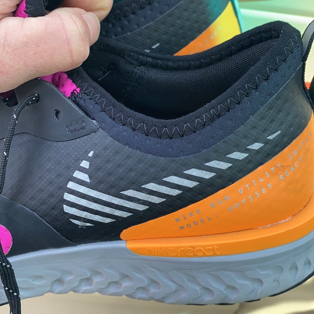 Women's Nike Odyssey React Shield 2 10.5 View 3